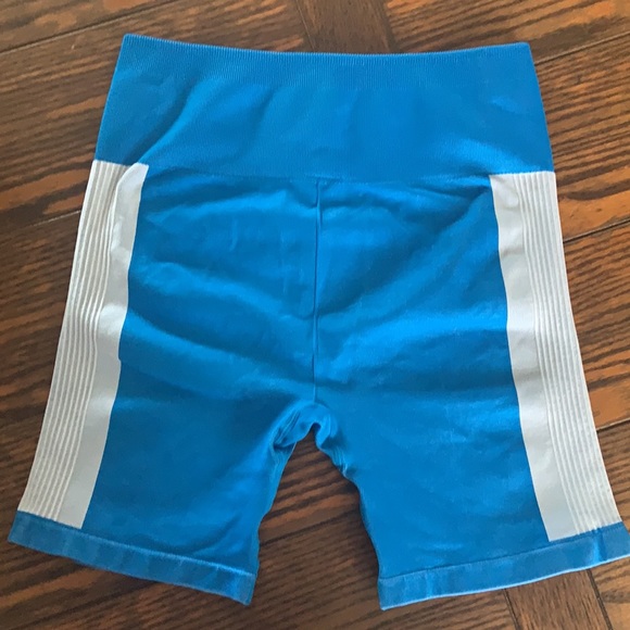 Fabletics Large compression shorts - Picture 4 of 5